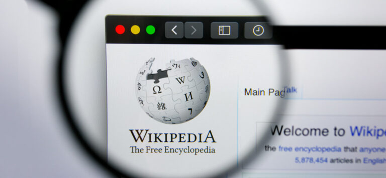 Jak działa Wikipedia i czy nadal jest nam potrzebna?