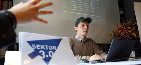 Automatyzacja w NGO- od integracji do agenta AI - Michał Nikrasz
